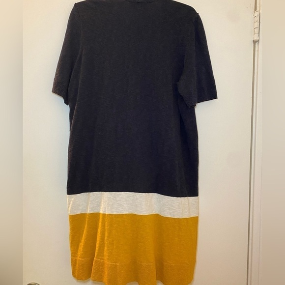 Lane Bryant short sleeve cardigan, size 14/16. Navy Blue with white and gold. - Picture 3 of 5